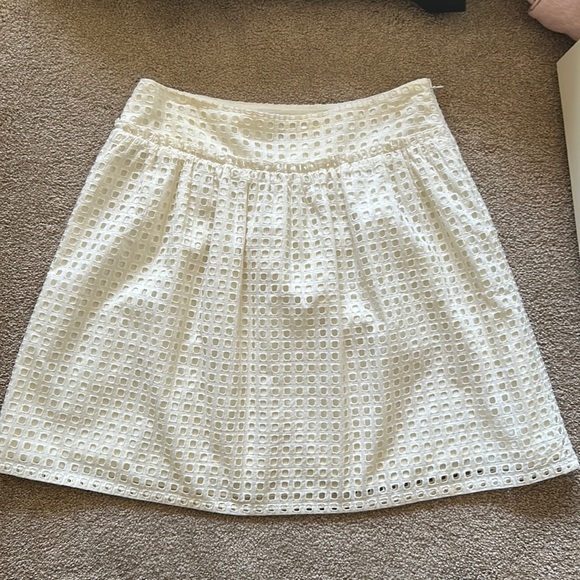 Ann Taylor fully lined side zip ivory skirt - Picture 1 of 2